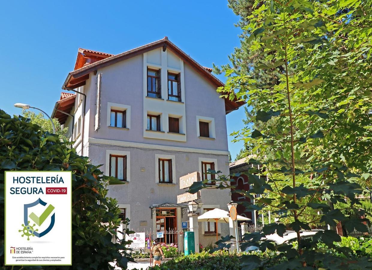 Conde Aznar Hotell Jaca Exteriör bild