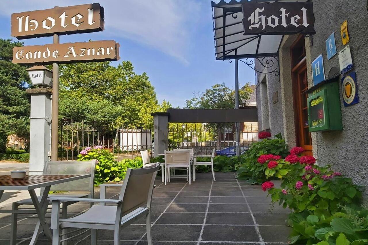 Conde Aznar Hotell Jaca Exteriör bild