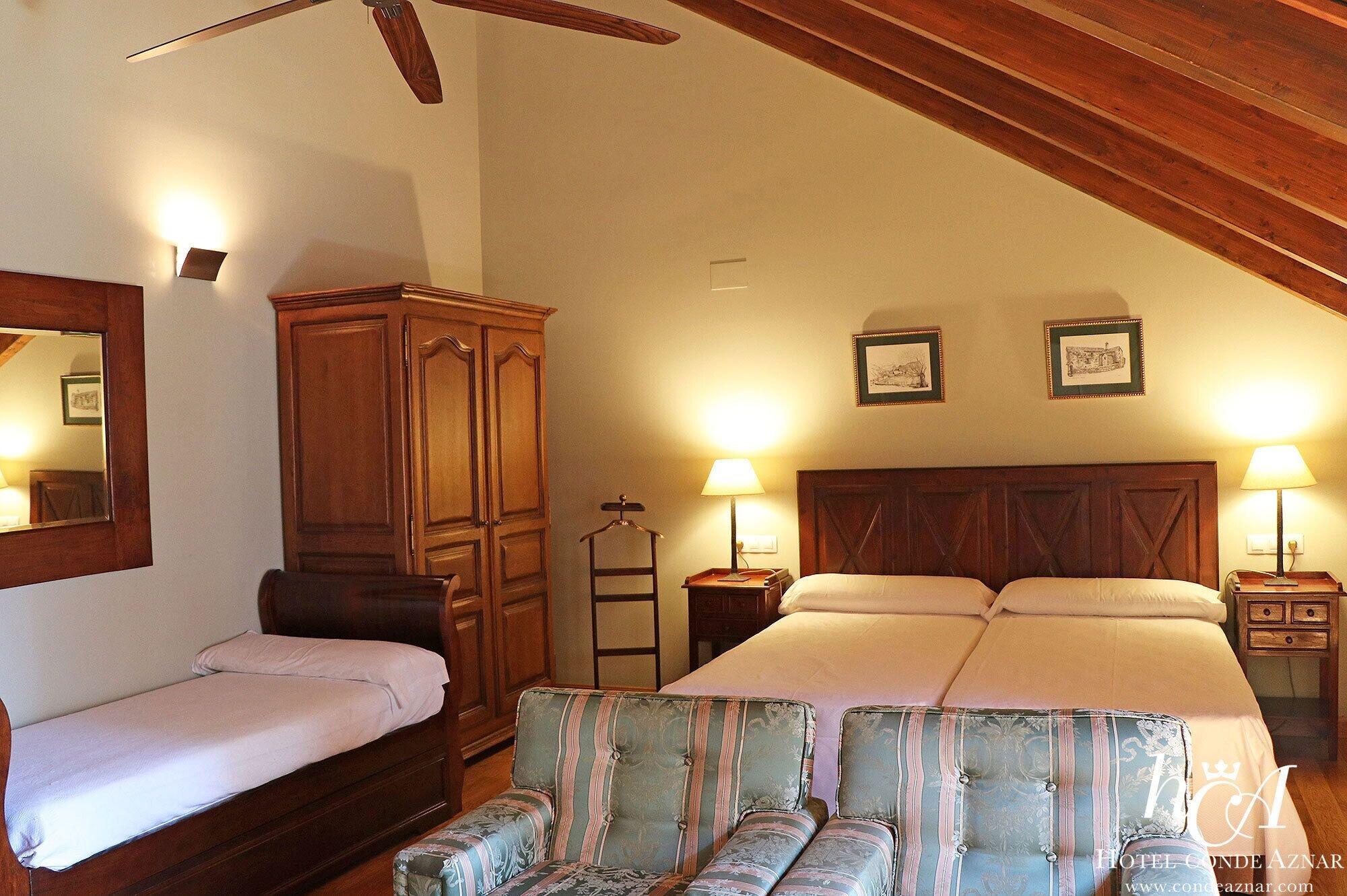 Conde Aznar Hotell Jaca Exteriör bild