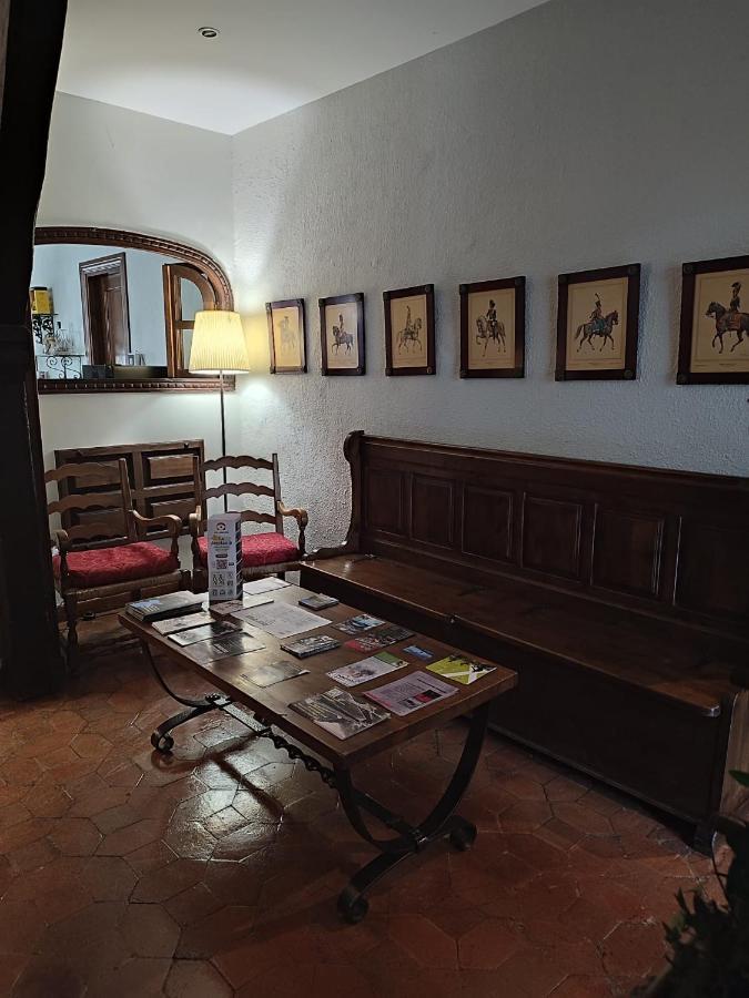 Conde Aznar Hotell Jaca Exteriör bild