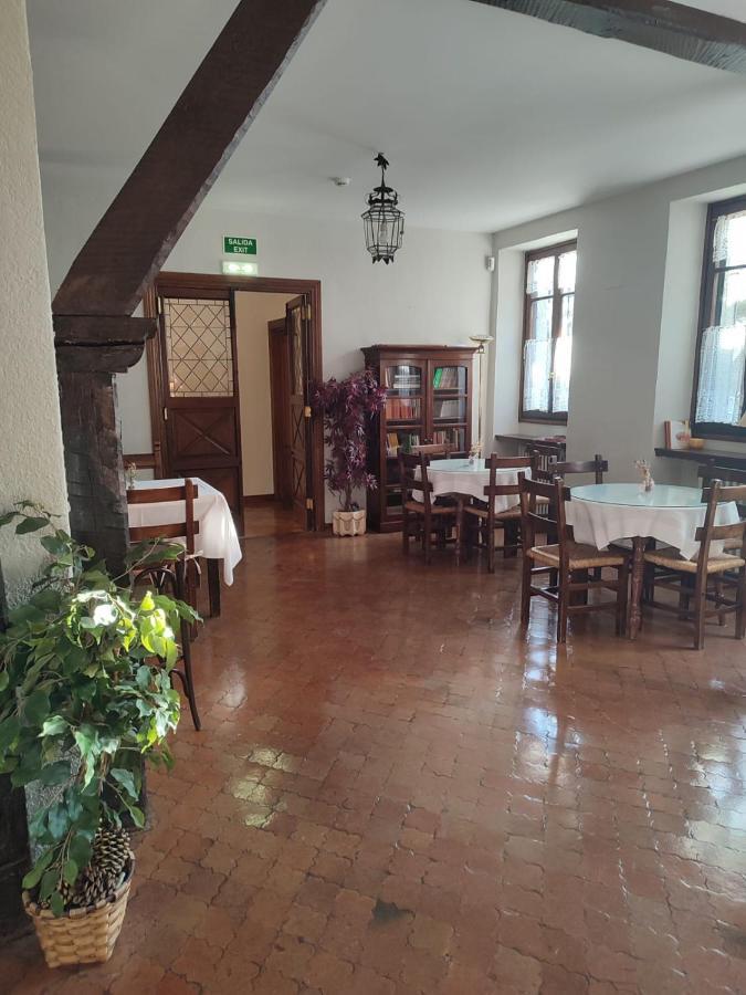 Conde Aznar Hotell Jaca Exteriör bild