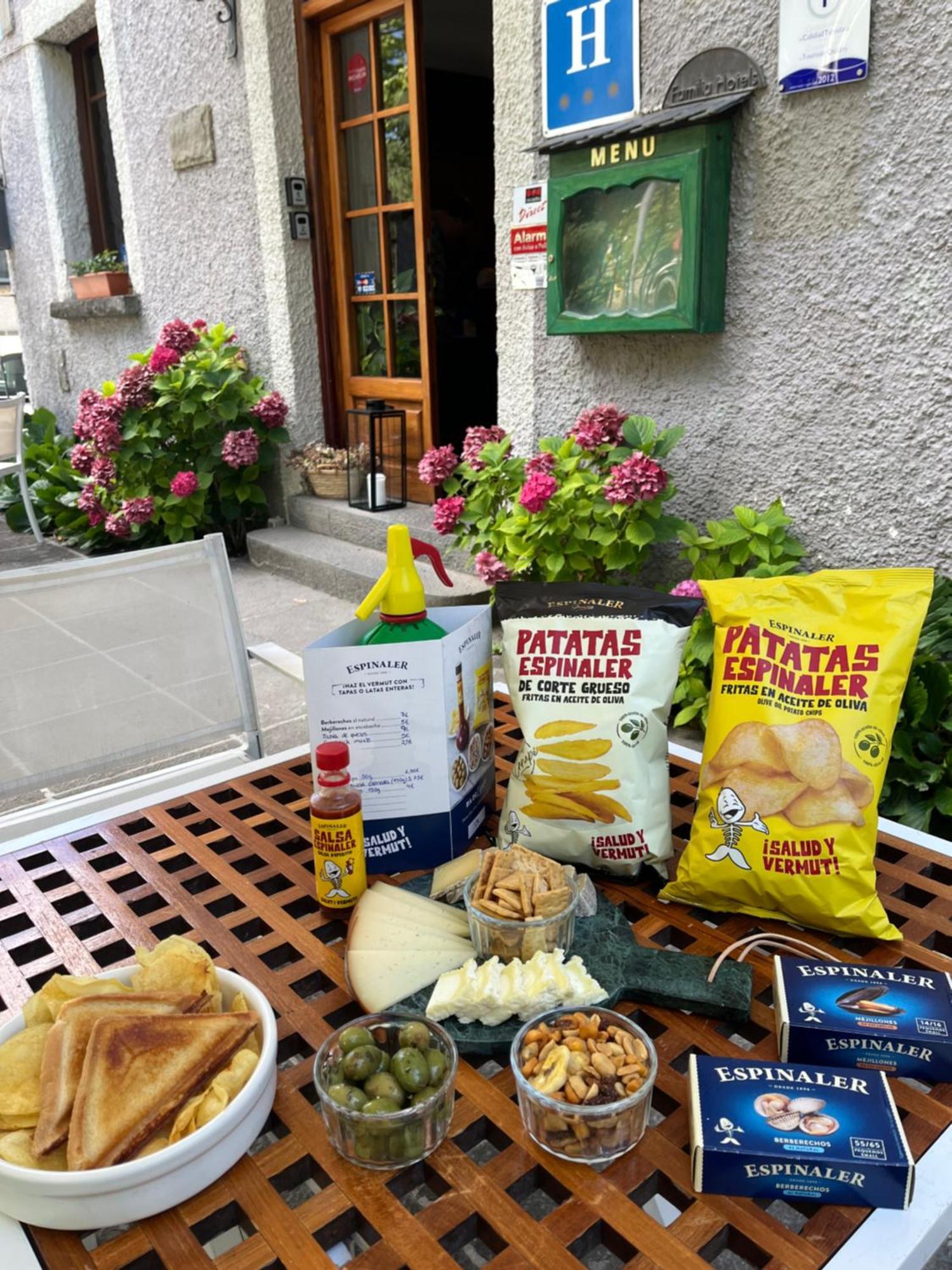 Conde Aznar Hotell Jaca Exteriör bild