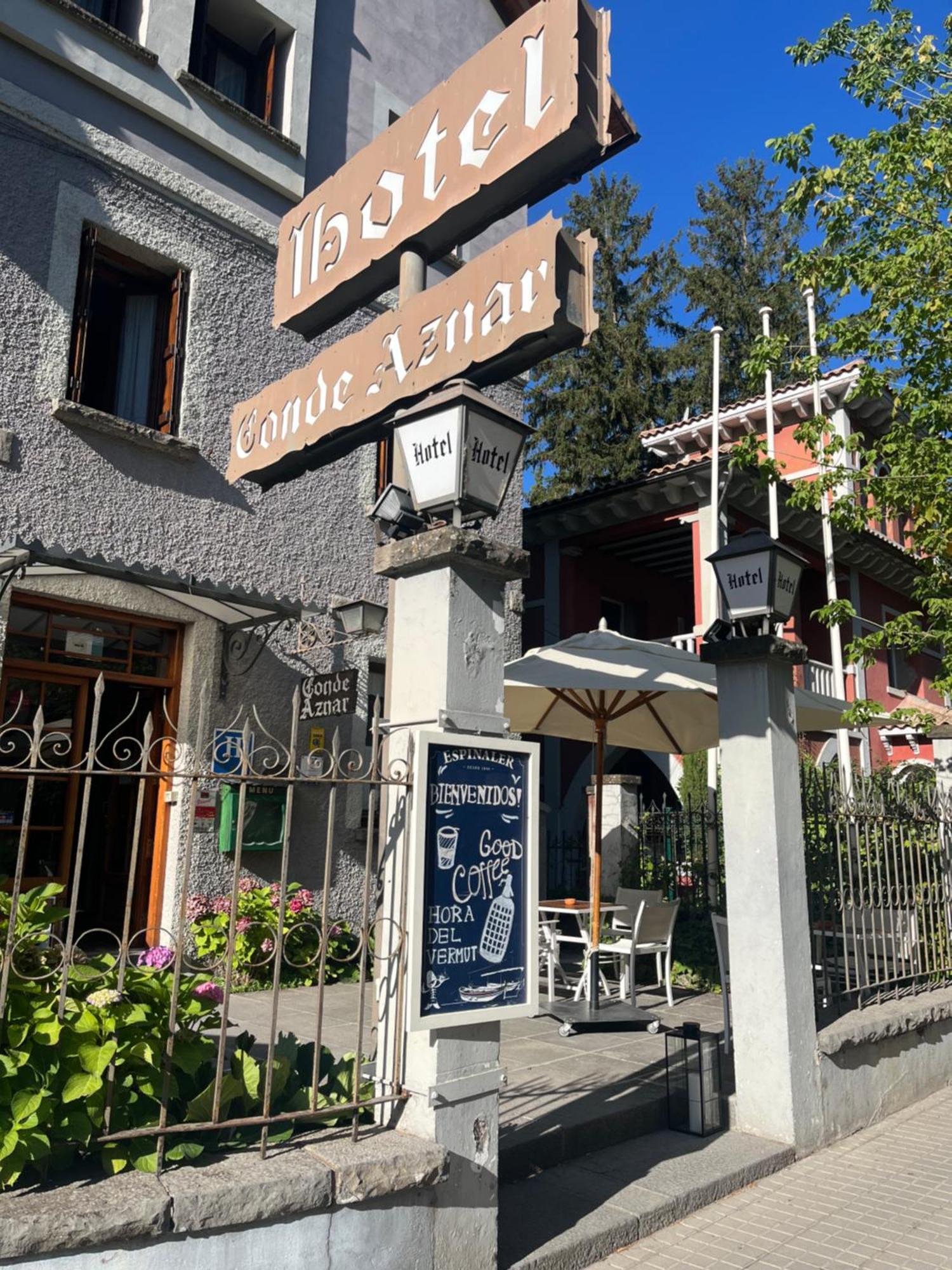Conde Aznar Hotell Jaca Exteriör bild